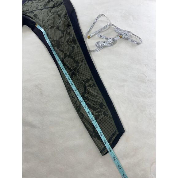 Lululemon Beyond Boundaries Ziggy Green Snake Butter Black Legging 6 - Picture 11 of 11